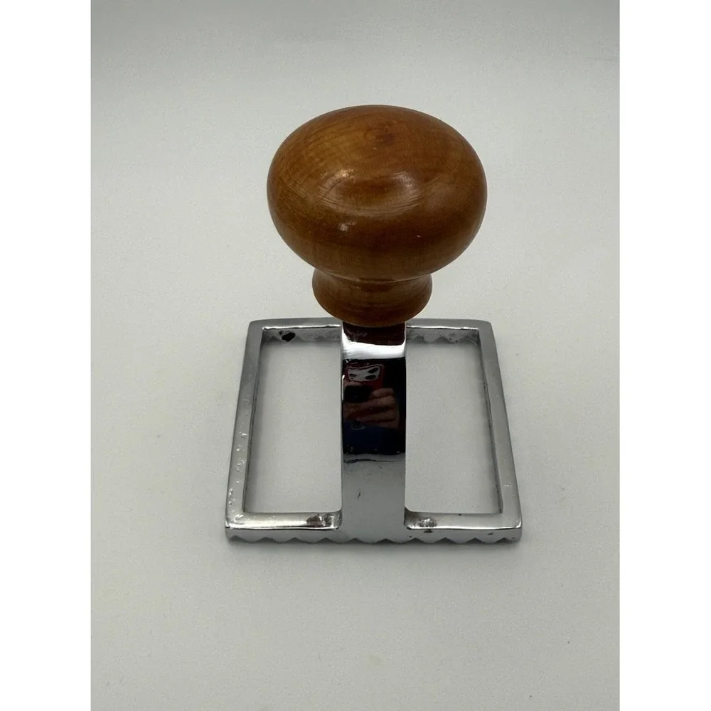VTG The King Size Ravioli Stamp Cromed Brass Wood Orig Box 2 3/4